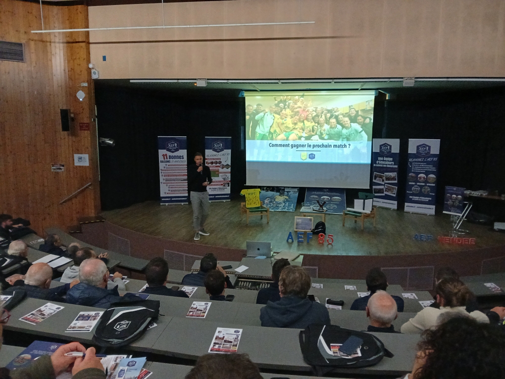 You are currently viewing Retour sur l’AG 2025 et la conférence avec Nicolas Chabot.